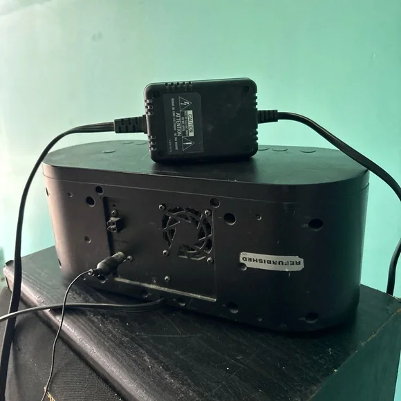 Nice!! Works!! Vtg SONY #XDR-S10HDiP AM/FM HD RADIO with IPOD DOCK (NO REMOTE!!)